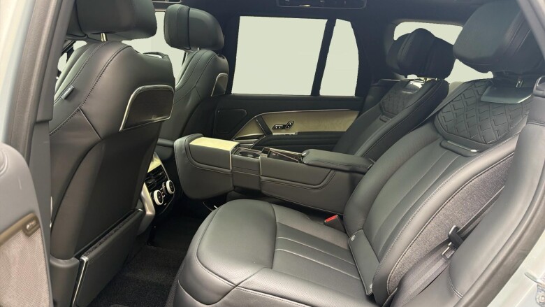 Land Rover Range Rover 4.4 P615 V8 SV 4dr Auto Petrol Estate